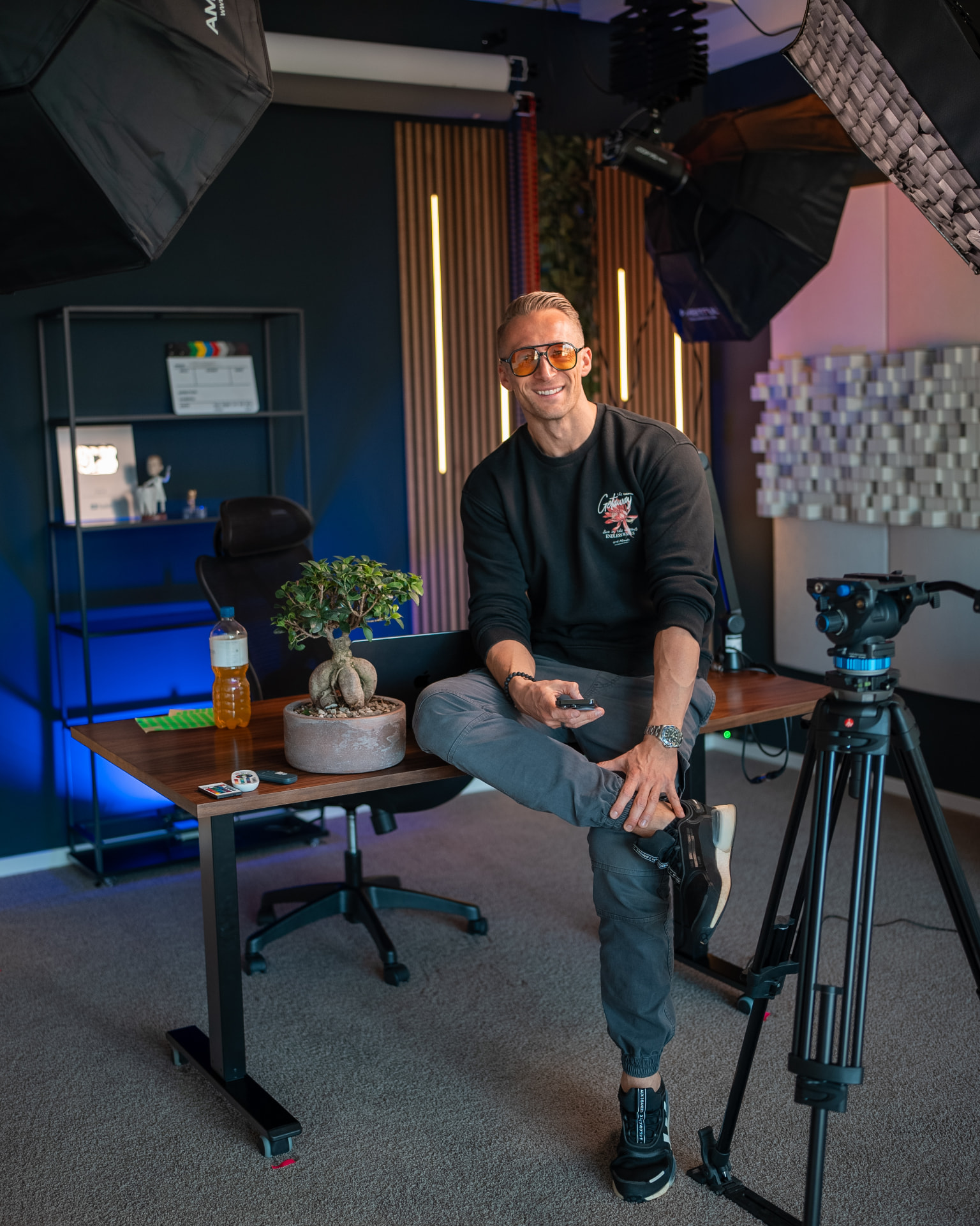 Dreh im Studio mit Kamera und Licht