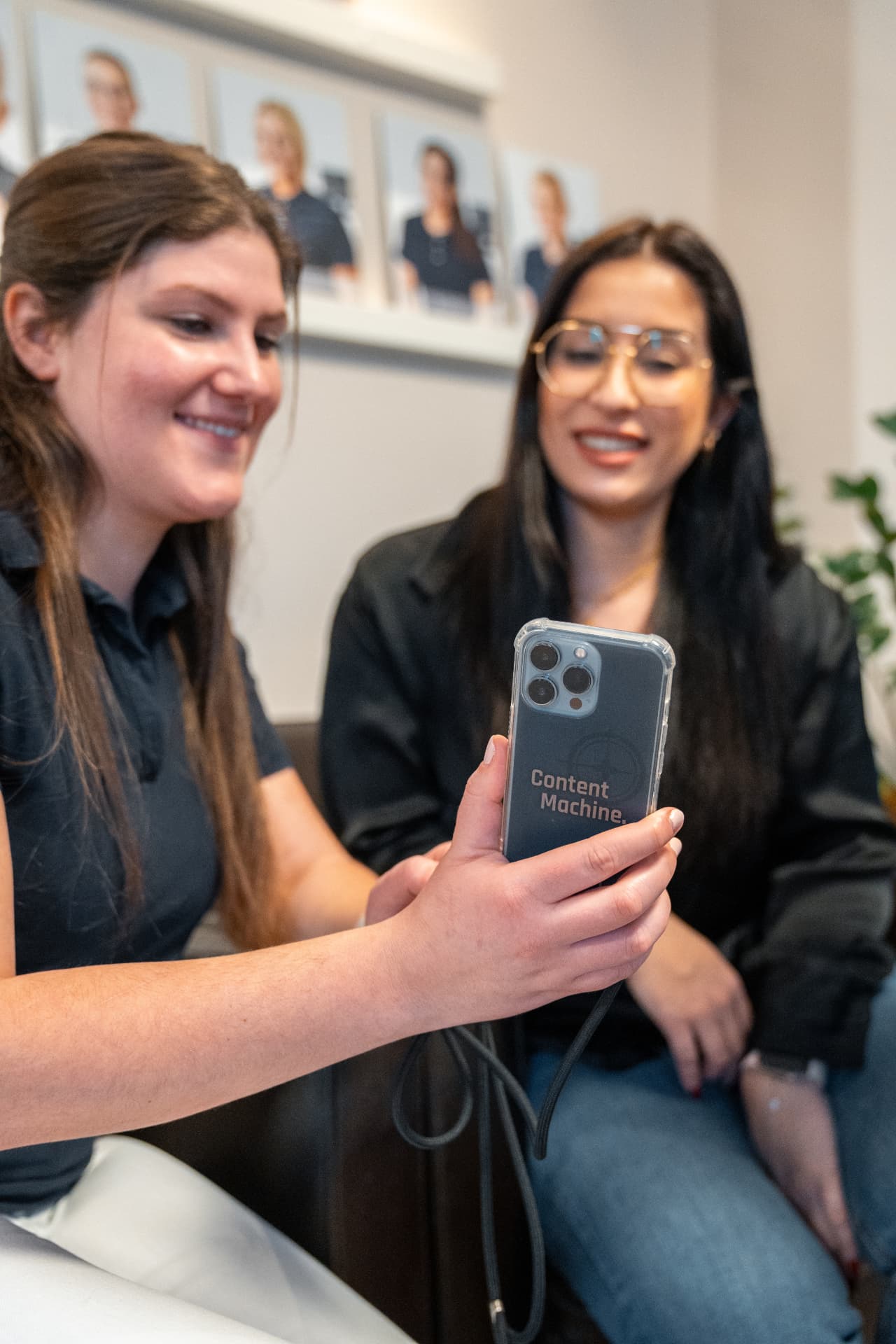 Reels werden am Smartphone gesichtet